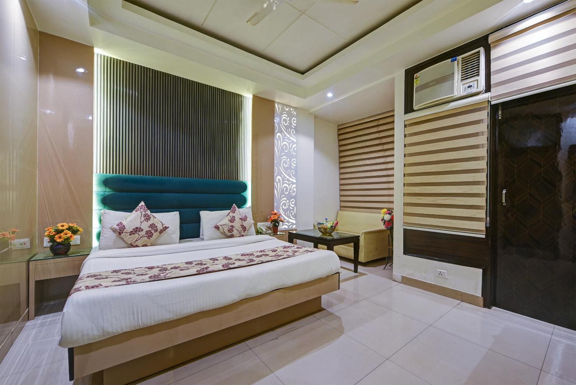 Hotel Baba Deluxe Near New Delhi Railway Station And City Center -By Rcg Hotels エクステリア 写真