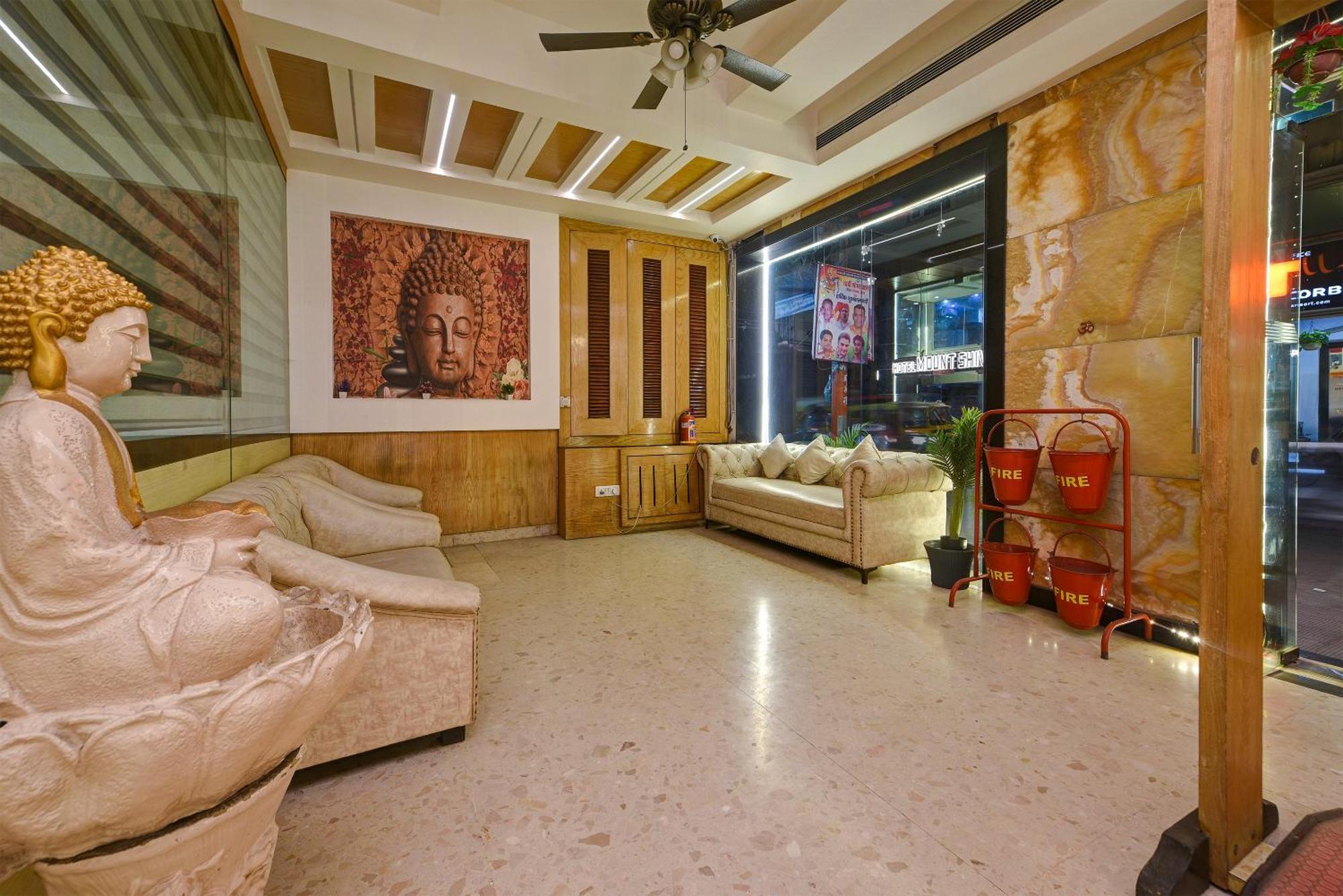 Hotel Baba Deluxe Near New Delhi Railway Station And City Center -By Rcg Hotels エクステリア 写真