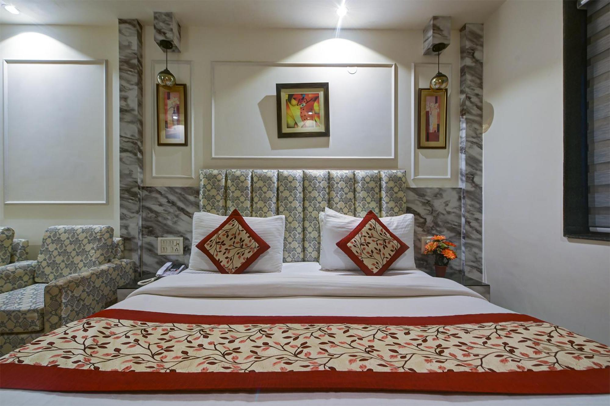Hotel Baba Deluxe Near New Delhi Railway Station And City Center -By Rcg Hotels エクステリア 写真